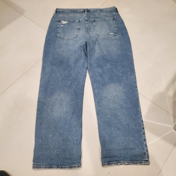 Women's Gap 90s Loose High Rise Cotton & Spandex Med. Wash Relaxed Jeans 33/16R - Picture 2 of 9